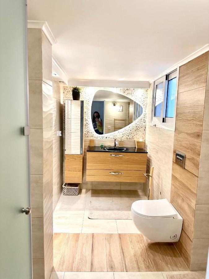 Cozy Apartment With Parking Near The City Center Atenas Exterior foto