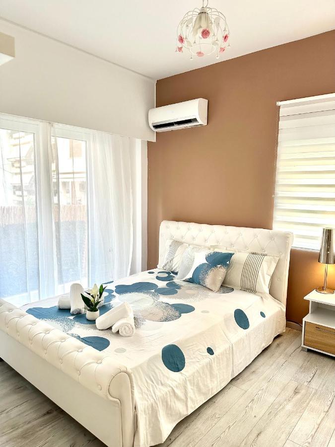 Cozy Apartment With Parking Near The City Center Atenas Exterior foto